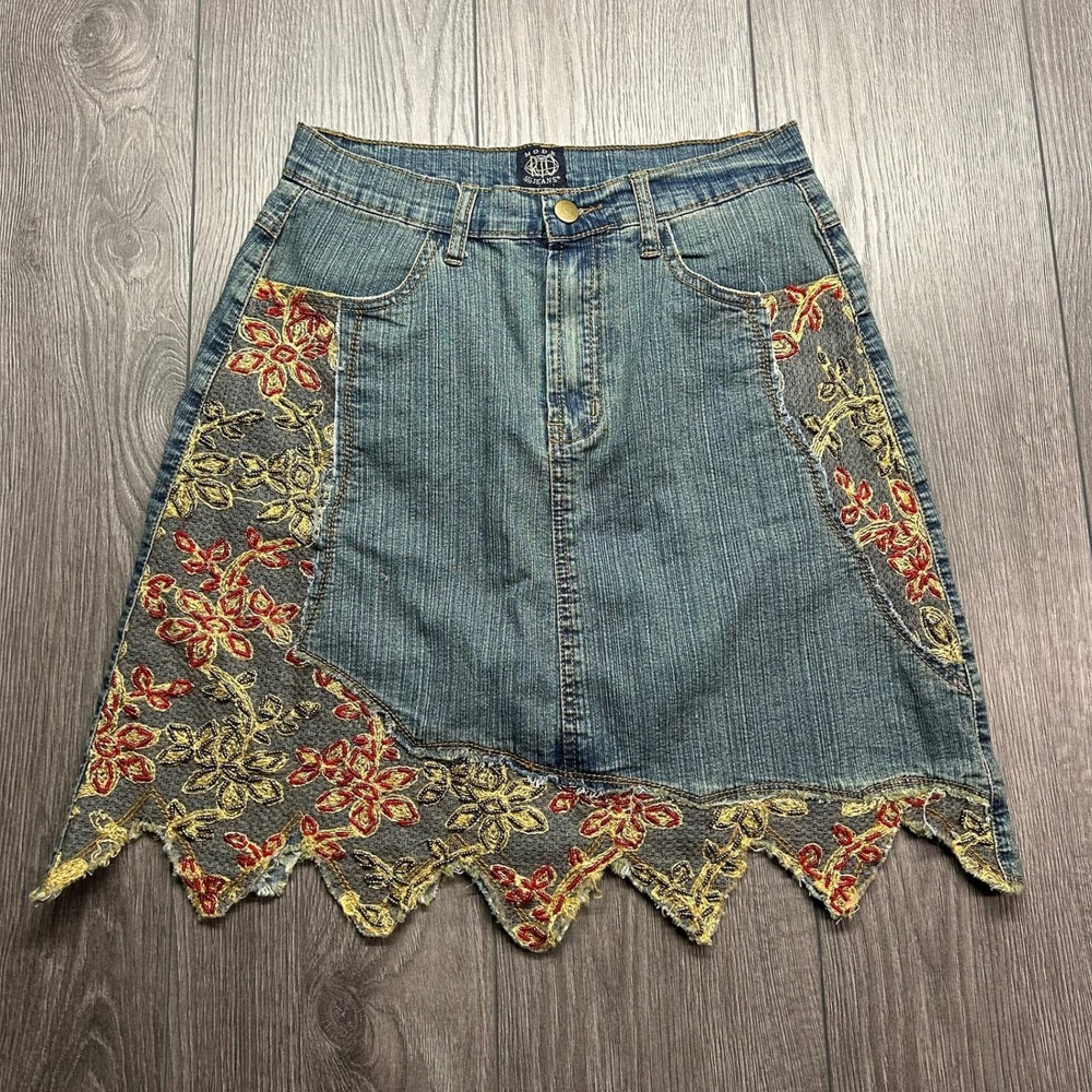 Mode Jeans Womens Y2K Floral Embroidered Denim Mini Skirt Jagged Hem Size 25